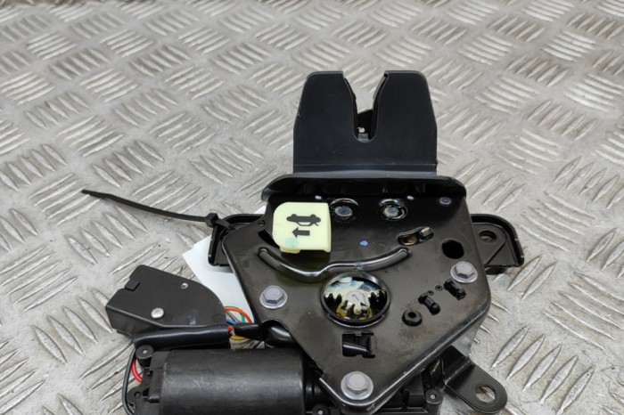 &Icirc;ncuietoare haion TESLA MODEL Y 2022 OEM: 1500604-CN-B | 23131890