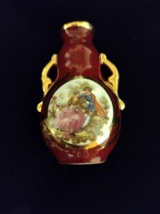 Vaza mica porțelan Limoges ,decorata cu aur 22k ,