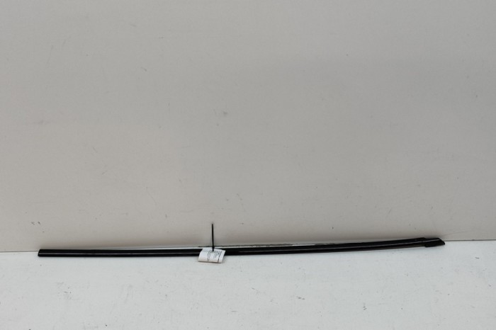 Chedar geam ușă dreapta față PORSCHE Taycan 2022 OEM: 9J1837476B,9J1.837.476.B 25083010