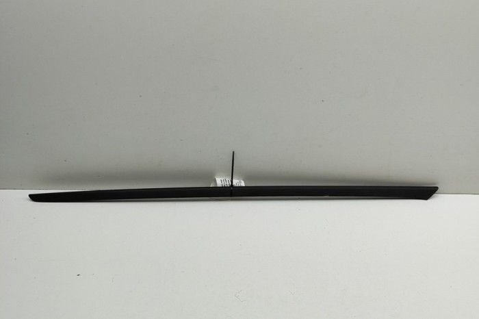 Ornament vertical parbriz dreapta AUDI Q4 SUV F4B 2024 OEM: 89A854328 | 32042269