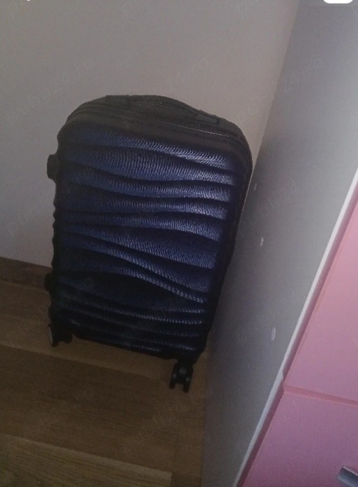 Geamantan nou