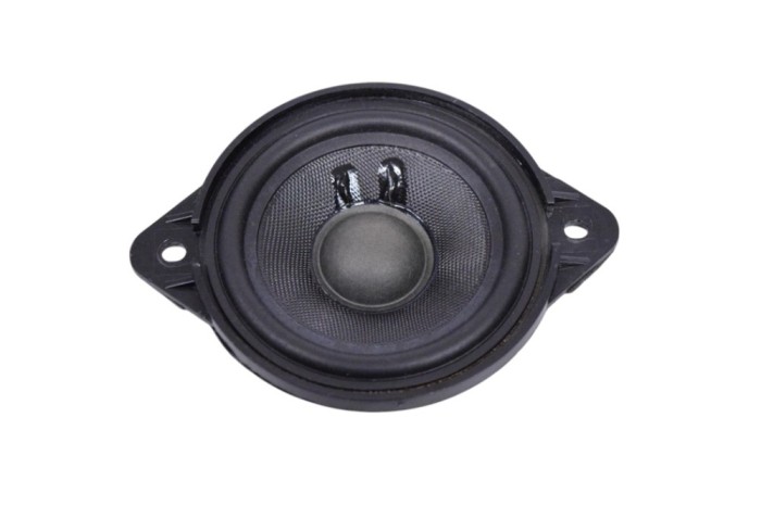 Difuzor ușă st&acirc;nga față AUDI Q5 8R 2013 OEM: 8R0035416 28112157