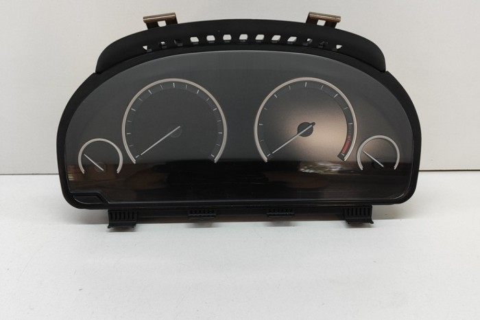 Ceas de bord BMW 5 Touring F11 2016 OEM: 6844031,0263726430,1036908460 26264839