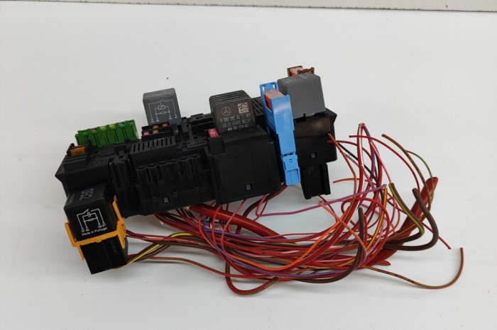 Modul panou de siguranțe MERCEDES-BENZ EQC 2023 OEM: A2139065706 29075009