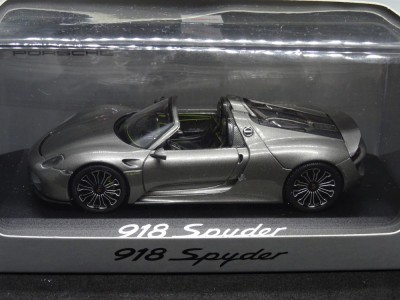 Macheta Porsche 918 Spyder Minichamps 1:43 foto