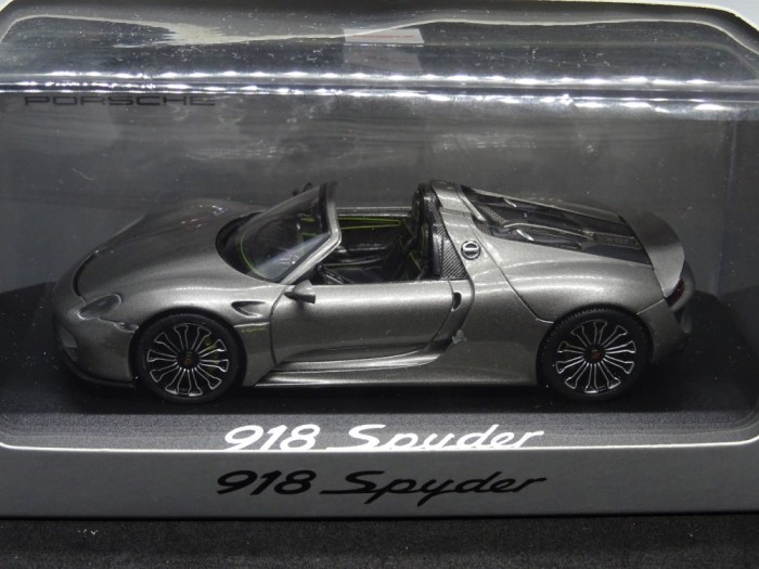 Macheta Porsche 918 Spyder Minichamps 1:43