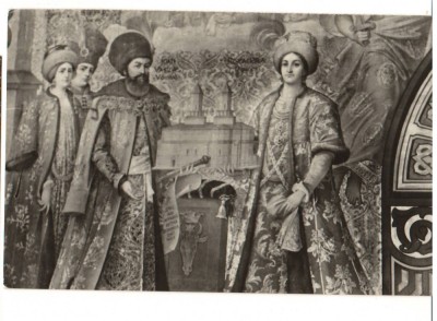 CPIB 15833 CARTE POSTALA - IASI BISERICA TREI IERARHI FRESCA: CTITORII BISERICII foto