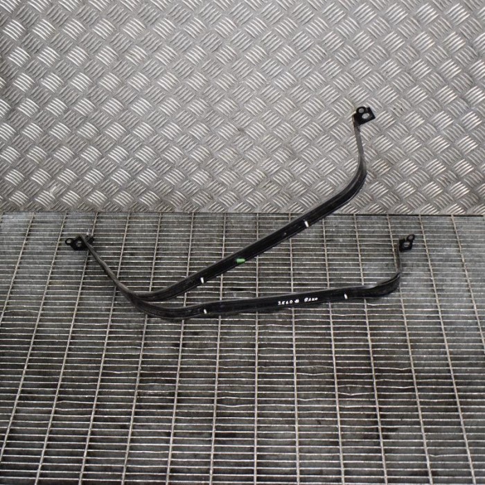 Suport rezervor de combustibil MASERATI GHIBLI M157 2014 OEM: 670007868 10534260
