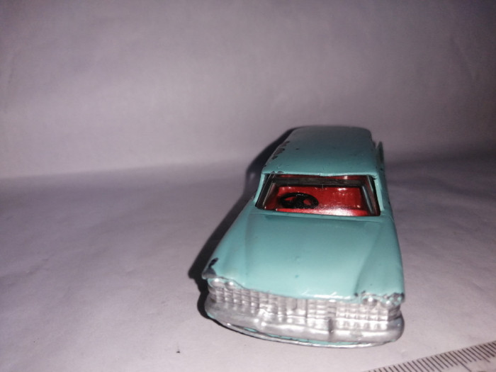 bnk jc Corgi 445 Plymouth Sports Station Wagon