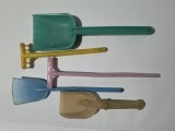 Lot 5 jucarii vintage pentru plaja, lopatele si greble / CJP