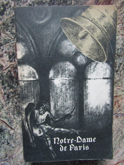 Notre-dame de Paris - VICTOR HUGO