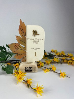 Trofeu Din lemn de plop foto