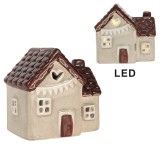 Cumpara ieftin Casuta Craciun ceramica bej maro cu led 8x6x8 cm