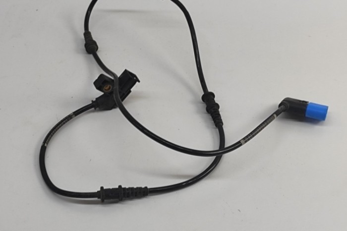 Senzor de impact dreapta față MERCEDES-BENZ C S206 2024 OEM: A2065409331 30455731