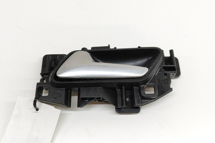 M&acirc;ner de deschidere interior st&acirc;nga față PEUGEOT 3008 SUV 2021 OEM: 98201553VV 28266754