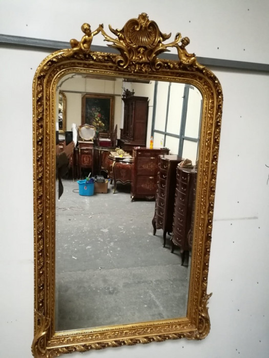 Oglinda in stil Baroc de dimensiuni impresionante