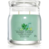 Yankee Candle Cucumber Mint Cooler lum&acirc;nare parfumată Signature 368 g