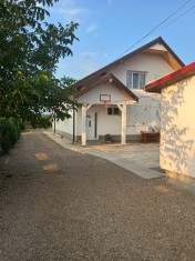 Casă de v&acirc;nzare