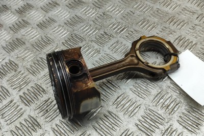 Piston NISSAN MURANO II Z51 2007 OEM: 121004W00C,A2010JP00C | 30717768 foto