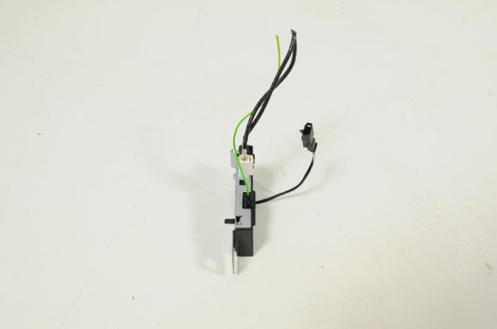 Amplificator de antena OPEL CASCADA W13 2013 OEM: 421251063 3222684