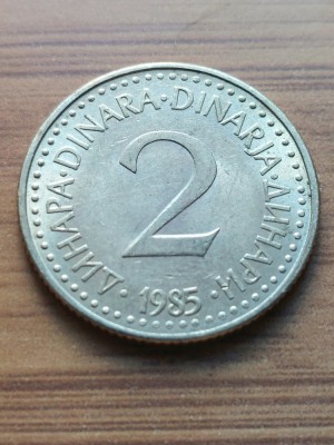 Moneda Iugoslavia 2 Dinari 1985 -Luciu de batere foto