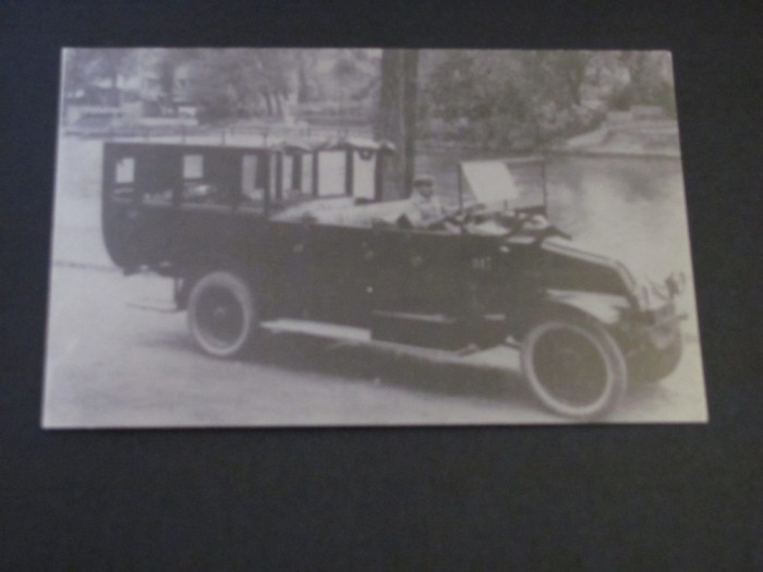 Auto Clasic cu caroserie din lemn - Carte Poștală Franța ,Necirculată