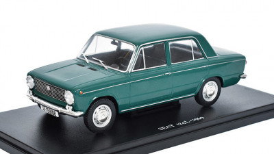 Macheta auto Seat 124L 1969 verde, 1:24 Colectia Automobile de Neuitat  World foto