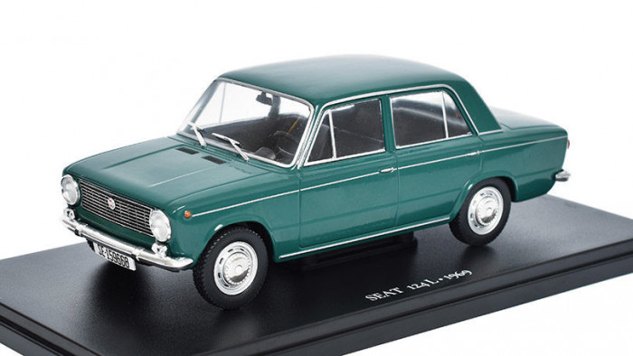 Macheta auto Seat 124L 1969 verde, 1:24 Colectia Automobile de Neuitat  World