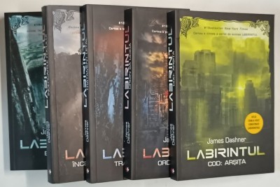 SERIA LABIRINTUL , VOLUMELE I - V de JAMES DASHNER , 2015 - 2017 foto