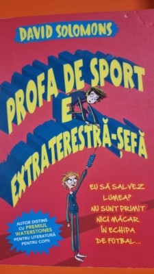 Profa de sport e extraterestra-sefa - David Solomons foto