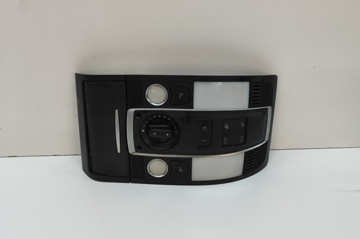 Iluminare interioară AUDI Q7 4L 2014 OEM: 4L0947135P,4F0951177 30981140