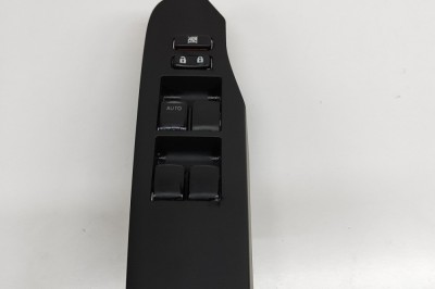 Buton geam ușă st&amp;acirc;nga față TOYOTA AURIS TOURING SPORTS _E18_ 2013 OEM: 74232-02E30,74232-02E20 28704524 foto