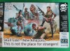 SKULL CLAN &ndash;NEW AMAZONS /THIS IS NOT THE PLACE FOR STRANGERS ! MB MB35199 1/35 DIORAMA MACHETA FIGURINE ASAMBLARE HOBBY CIVILI FANTASY SEXY GIRL, 1:32