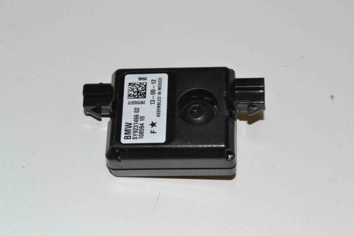 Amplificator de antena BMW 3 F30, F80 2013 OEM: 9231466