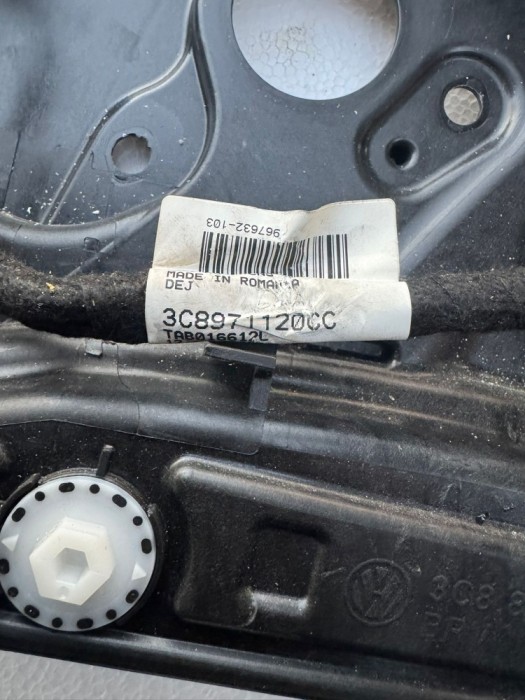 Macara COMPLETA geam DREAPTA FATA PASSAT CC