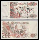 !!! ALGERIA - 200 DINARI 1992 - P 138.2 - UNC