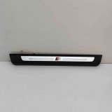 Ornament Prag Dreapta Față Audi Q8 4MN 2018-2024 OEM 4M8947406A Original