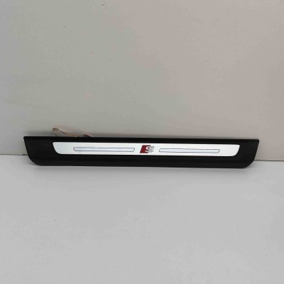 Ornament prag dreapta față AUDI Q8 4MN 2021 OEM: 4M8947406A foto