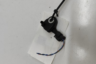 Senzor de impact st&amp;acirc;nga față BMW X1 F48 2016 OEM: 9196100 | 32054416 foto