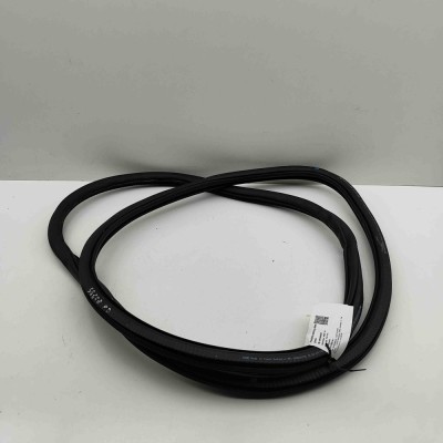 Garnitura ușă dreapta față AUDI A5 Avant 2024 OEM: 8B3831721 foto