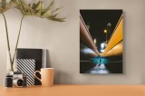 Tablou Canvas Umbra solitară &icirc;n tunelul urban, 26 x 39 cm, CMCLASS