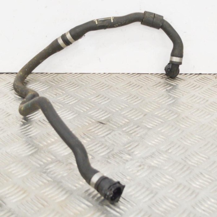 Furtun radiator răcire st&acirc;nga BMW 7 G11, G12 2017 OEM: 8573220 3528548