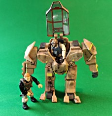 Set 2 figurine 5 cm articulate plus UNSC Cyclops Deser Strike 9 cm Mega Construx, Call of Duty, Mega Bloks Halo articulatii si cupola mobilă W