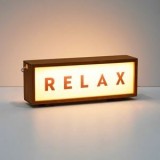 Lampa LED cu Mesaj Luminos RELAX, Cadru din Lemn, 26,5x6x10cm, Alimentare USB, CMCLASS