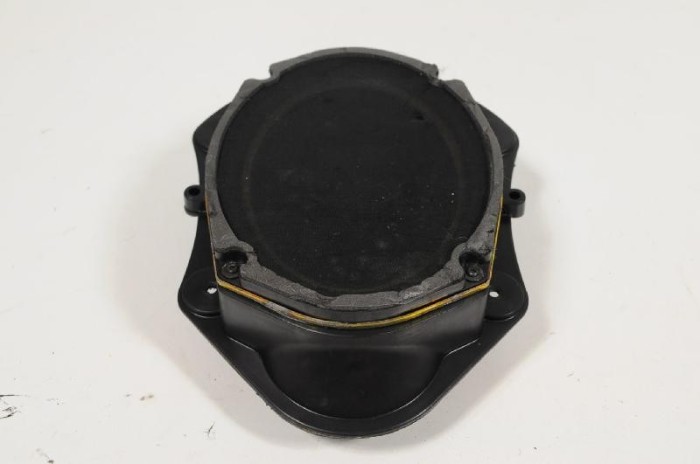 Difuzor ușă st&acirc;nga spate CHRYSLER 300 C LX 2005 OEM: P05059067AC 3229512