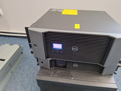 Dell Rack 3000VA 2700W UPS Power Supply J728N foto