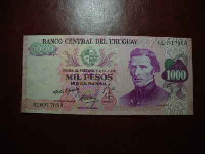URUGUAY 1000 PESOS 1974 AUNC foto