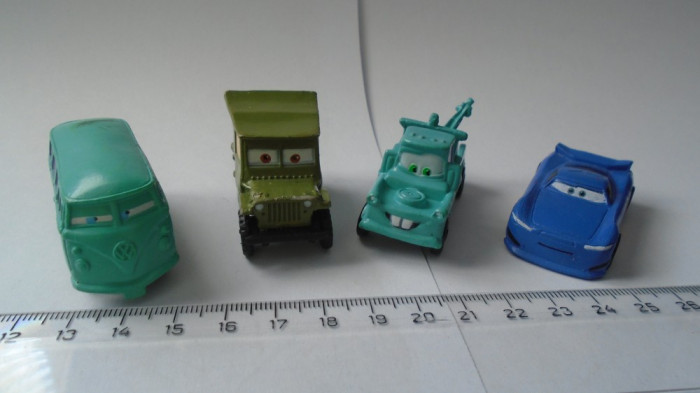 bnk jc Disney Pixar Cars - lot 4 figurine