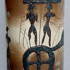 Vaza cilindrica din ceramica 28cm, model original cu ornamente antropomorfe