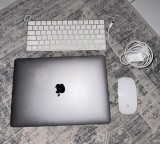 Macbook pro 13&quot; (2019) / Magic Mouse/ Magic Keyboard(lightning port)